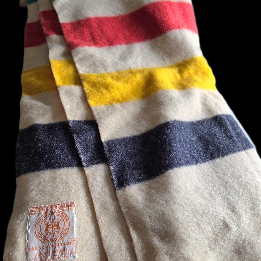 Hudson Bay Vintage Wool Blanket - Picture 4 of 10